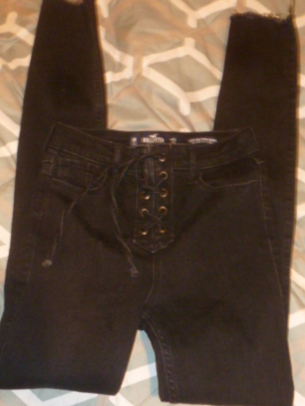 🖤Hollister Women’s High-Rise Super Skinny Jeans in Black 🖤W24xL30